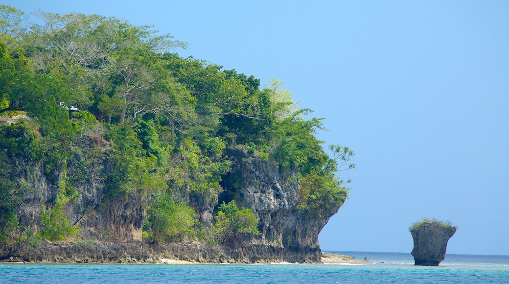 Efate que inclui paisagens litorâneas