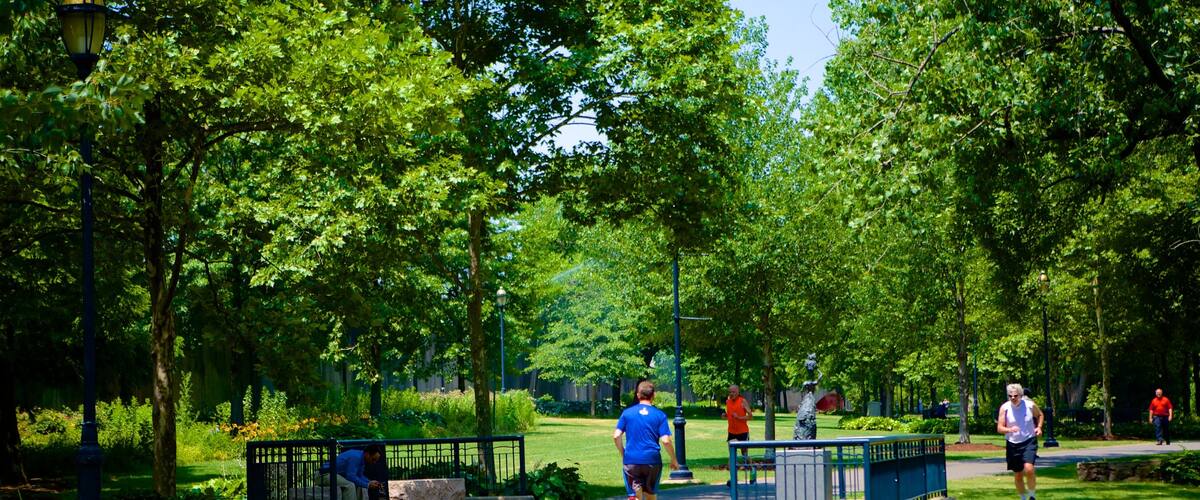 Riverside Park which includes a garden