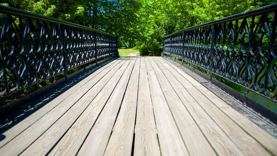 Rhode Island which includes a park and a bridge