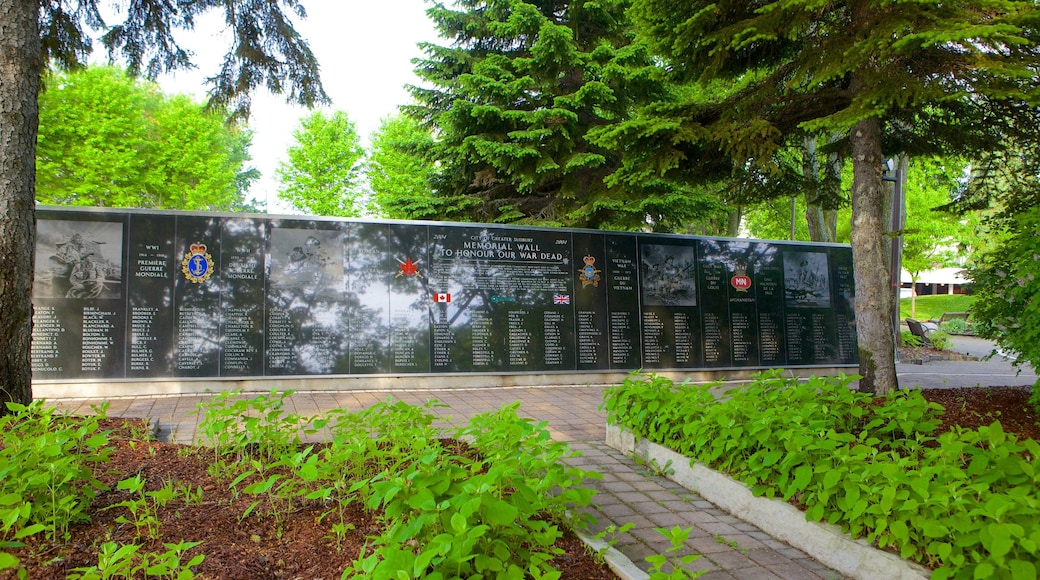 Sudbury toont een tuin en een monument