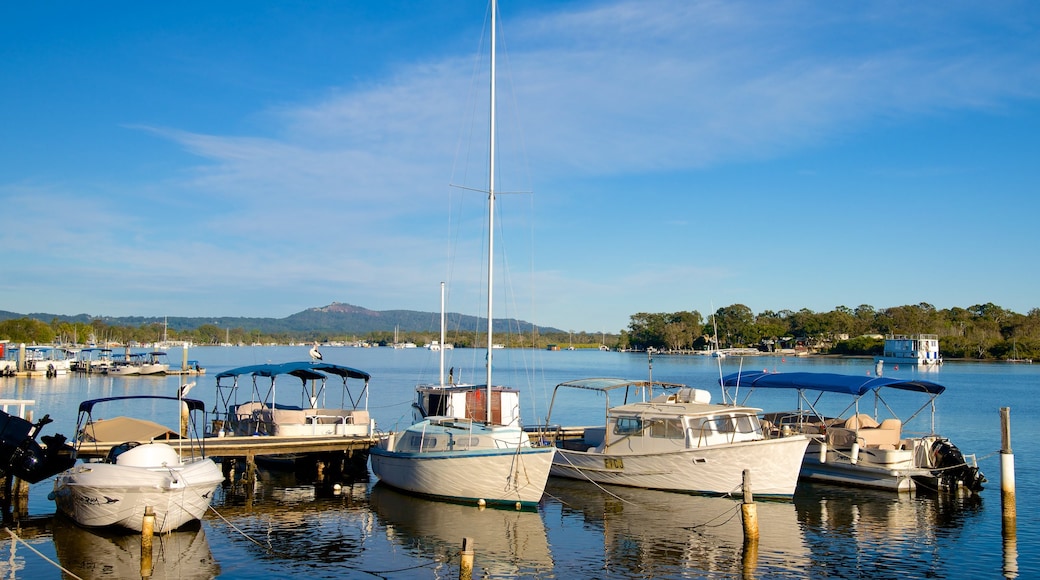 Noosa which includes a bay or harbour, sailing and boating