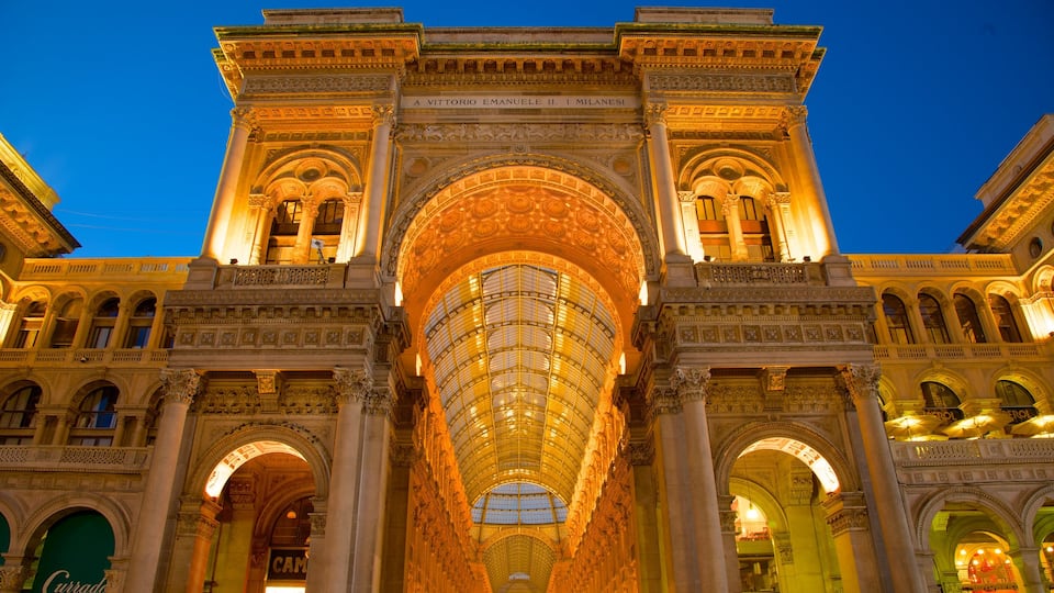 Galleria Vittorio Emanuele II inclusief een kasteel, historische architectuur en nachtleven