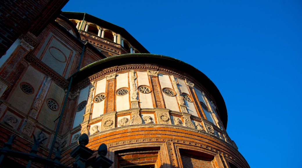 Santa Maria Delle Grazie which includes heritage architecture