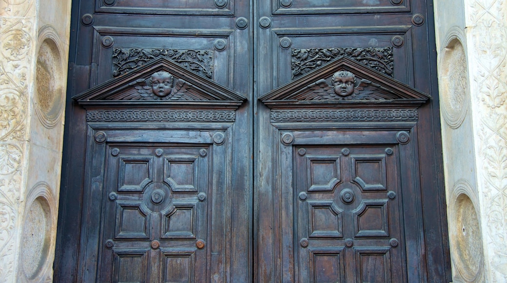 Santa Maria Delle Grazie showing heritage architecture