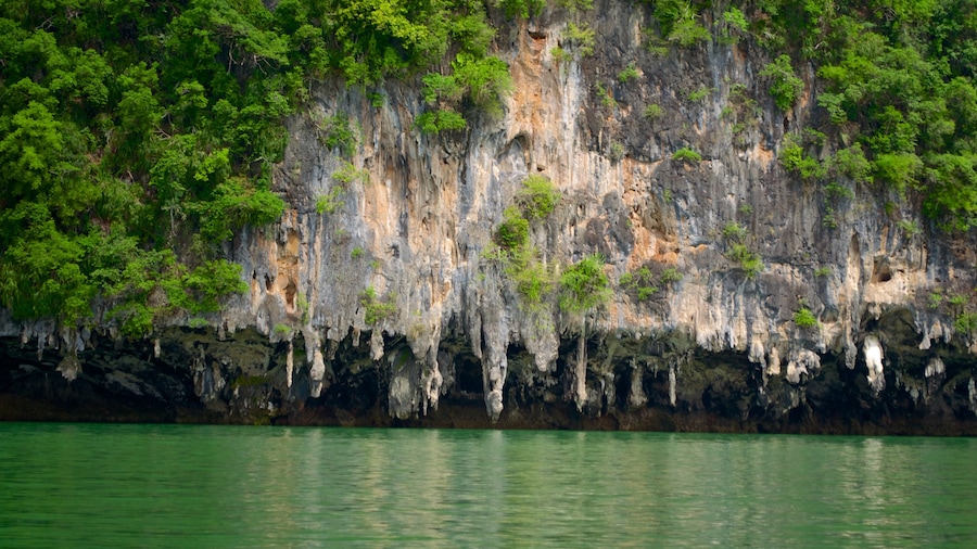 Phang Nga que incluye vistas generales de la costa y costa rocosa