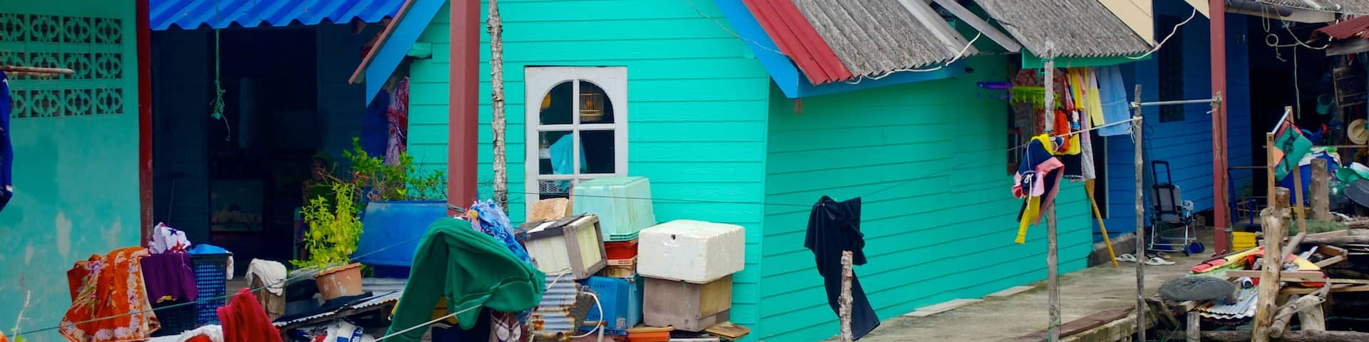 Phang Nga welches beinhaltet Kleinstadt oder Dorf und Haus