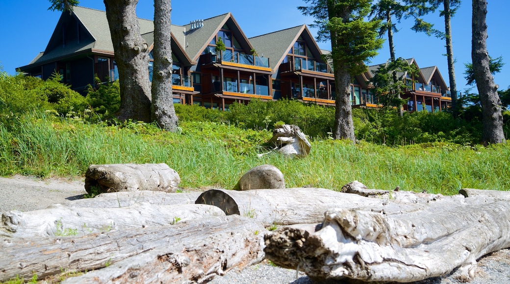 Ucluelet Big Beach which includes a house and general coastal views