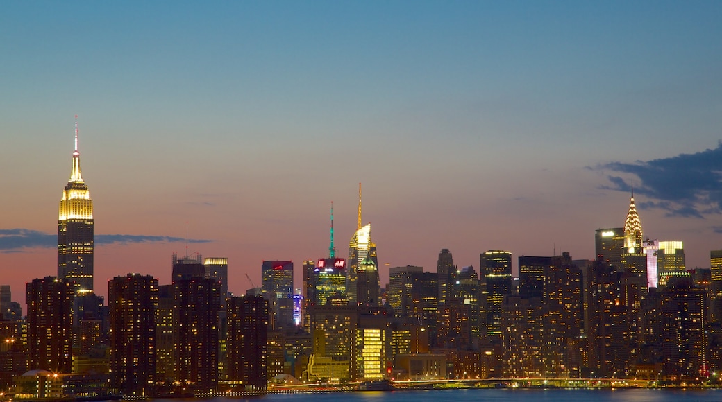 ブルックリン フィーチャー 夜景, 都市 と スカイライン