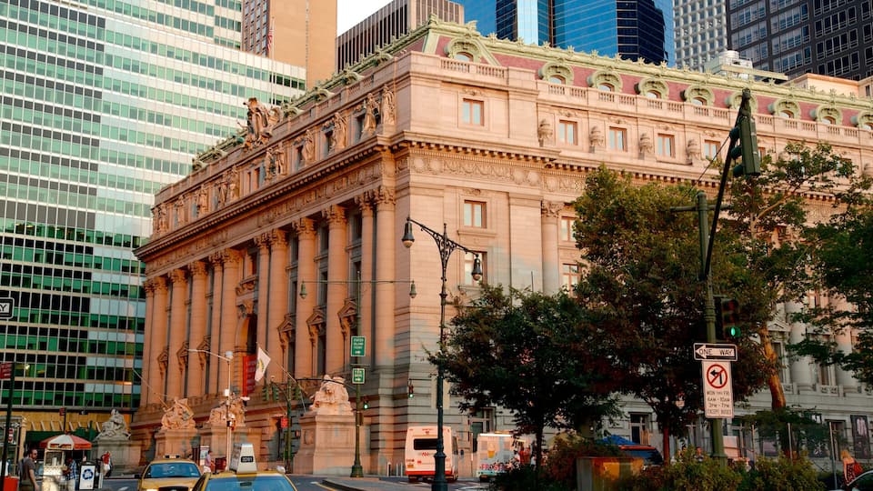 Wall Street - Financial District que inclui uma cidade