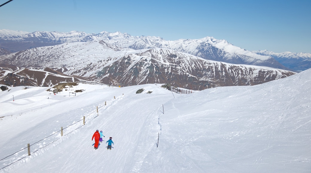 Cardrona Alpine Resort which includes mountains, landscape views and snow