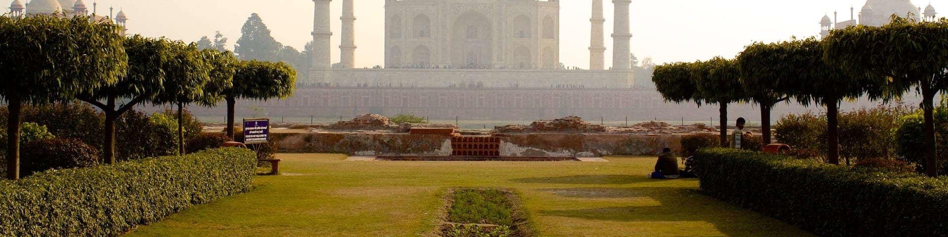 Taj Mahal which includes a temple or place of worship and heritage elements