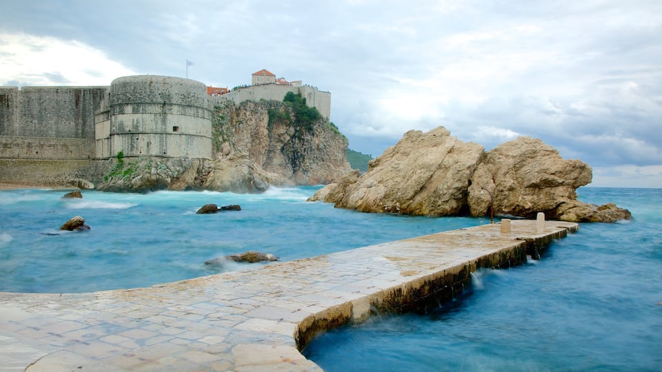 Dubrovnik – Dalmácia do Sul que inclui litoral rochoso