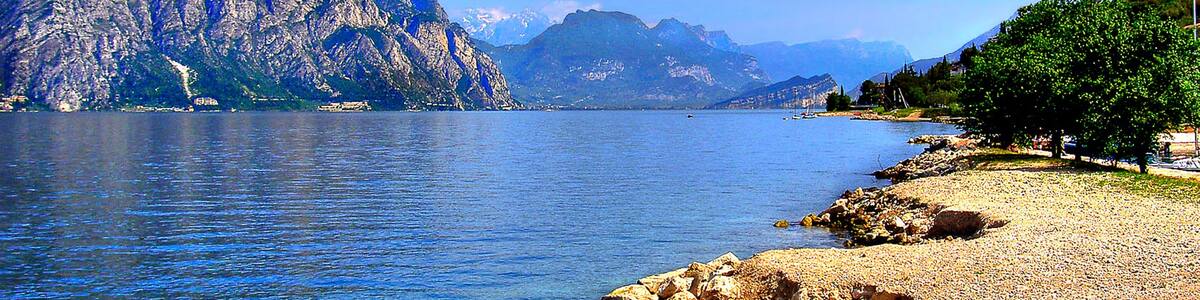 Gardasee, Region mit einem Landschaften, Fluss oder Bach und See oder Wasserstelle