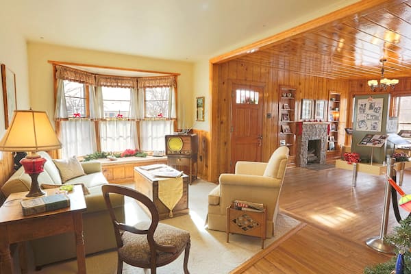 Midland montrant maison et vues intérieures