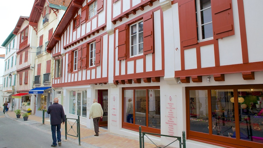 Saint-Jean-de-Luz featuring a small town or village