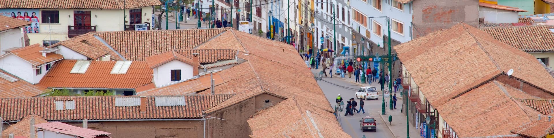 San Blas showing a city