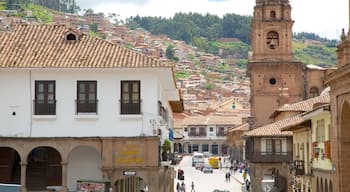 La Merced Church which includes a city