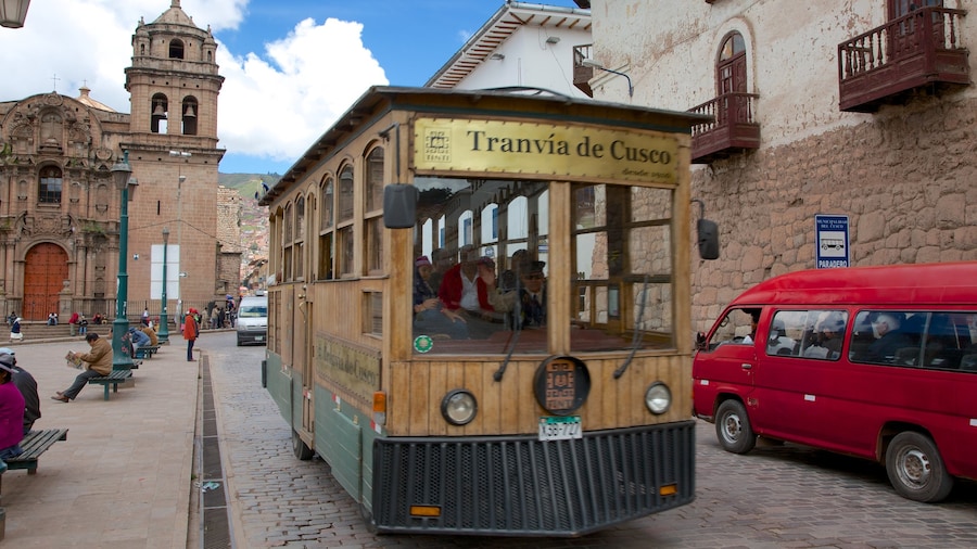 Cuzco mostrando escenas cotidianas y una ciudad