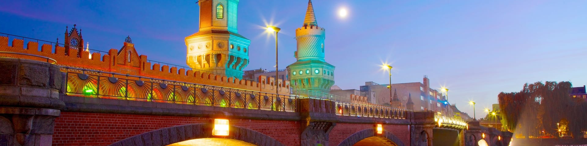 Oberbaum Bridge which includes a river or creek, a bridge and night scenes