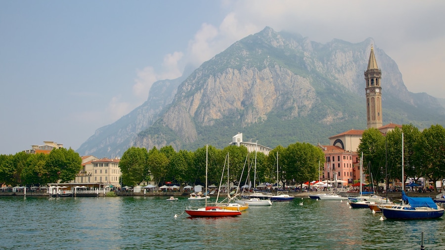 Lecco que incluye una ciudad costera, una bahía o puerto y montañas