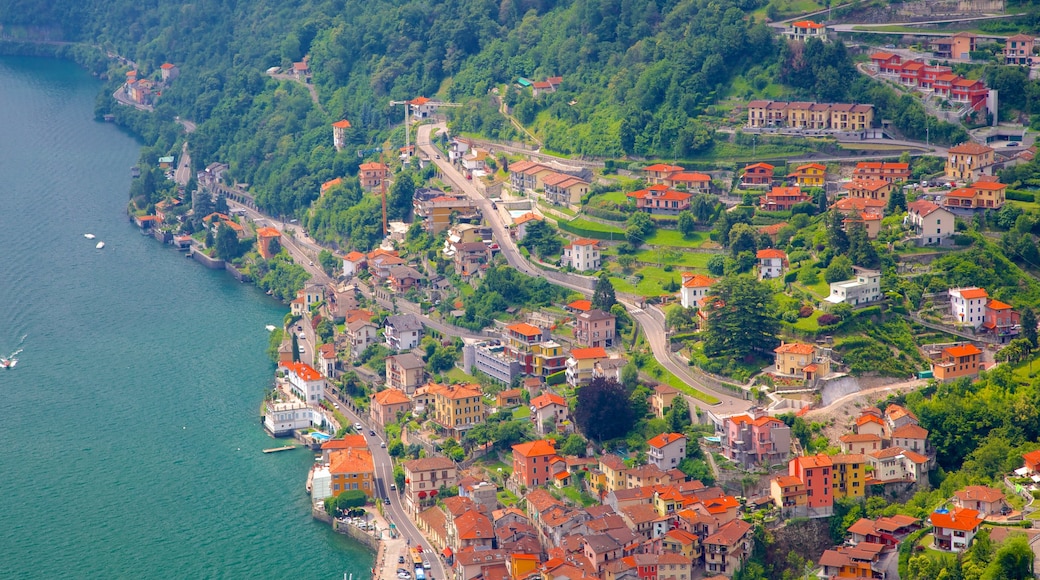 Argegno que inclui uma cidade pequena ou vila, paisagens litorâneas e uma cidade litorânea