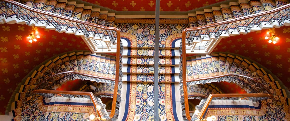 Queen\'s House featuring interior views, a luxury hotel or resort and heritage architecture