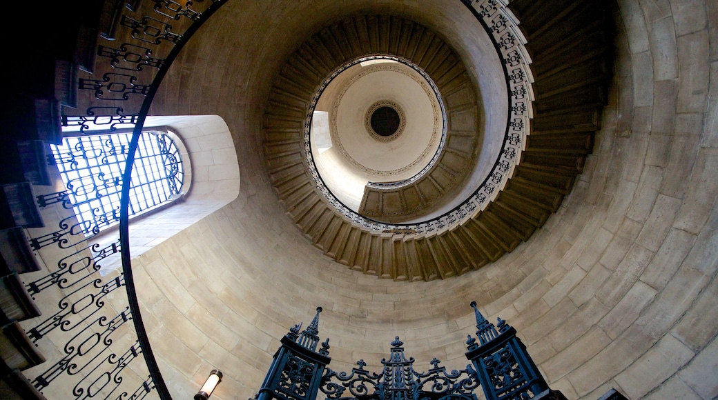 St. Paul\'s Cathedral showing heritage elements, heritage architecture and a church or cathedral