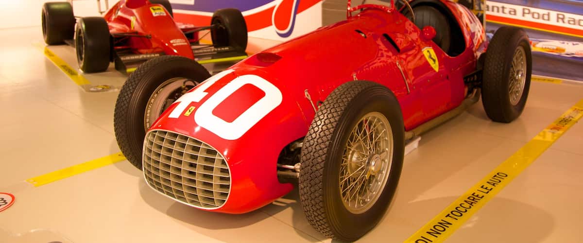 Ferrari-museum toont interieur