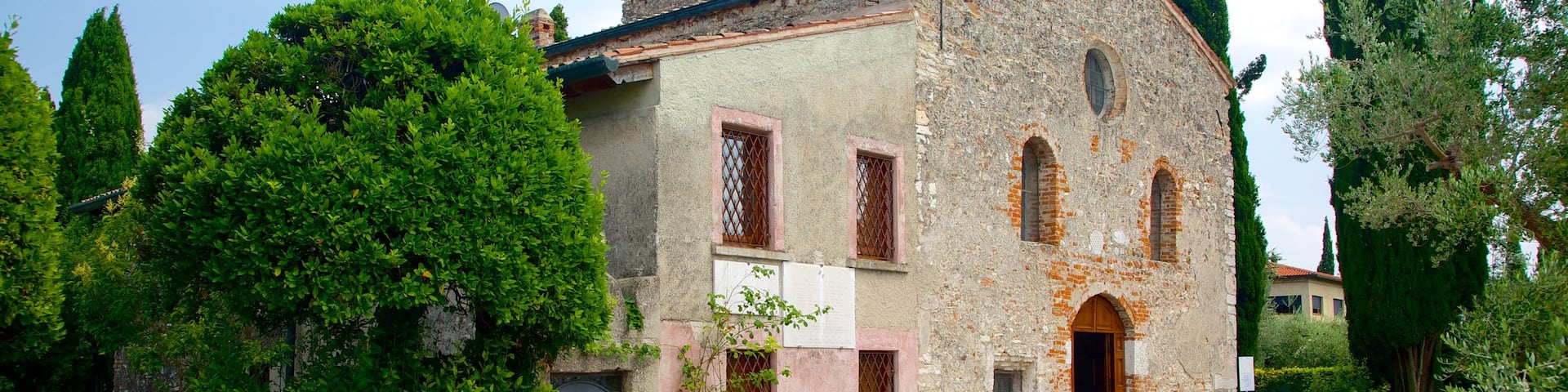 Church of San Pietro showing a church or cathedral and heritage elements