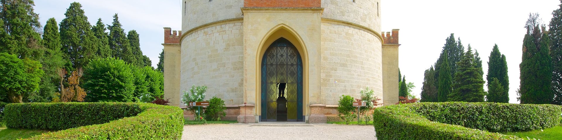 Tower of St. Martin showing a garden and a monument