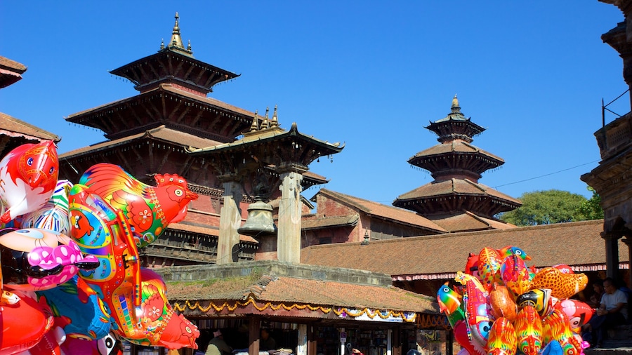 Piazza Durbar di Patan che include tempio o luogo di culto