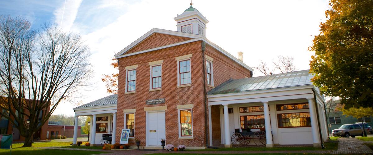 Old Market House showing heritage elements and a house