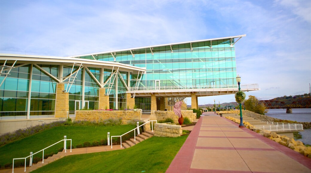 Dubuque featuring a river or creek