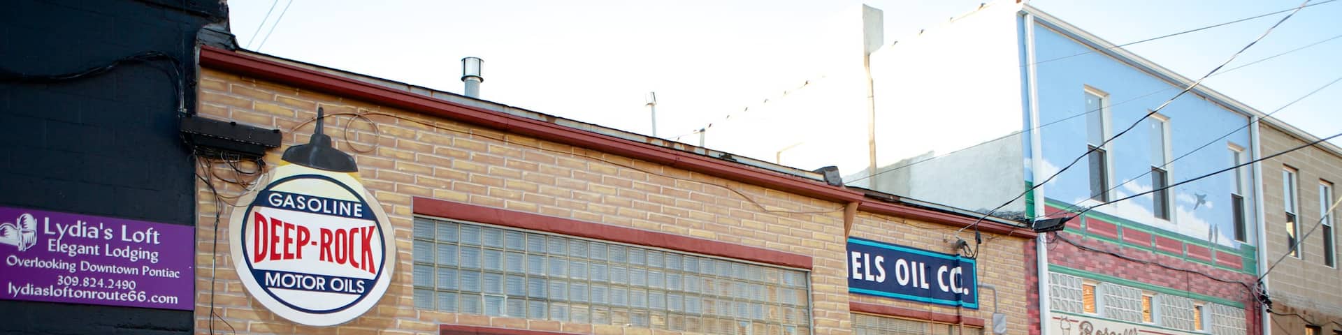 Pontiac mettant en vedette ville