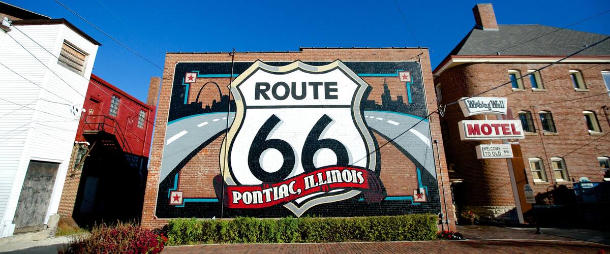 Pontiac featuring outdoor art