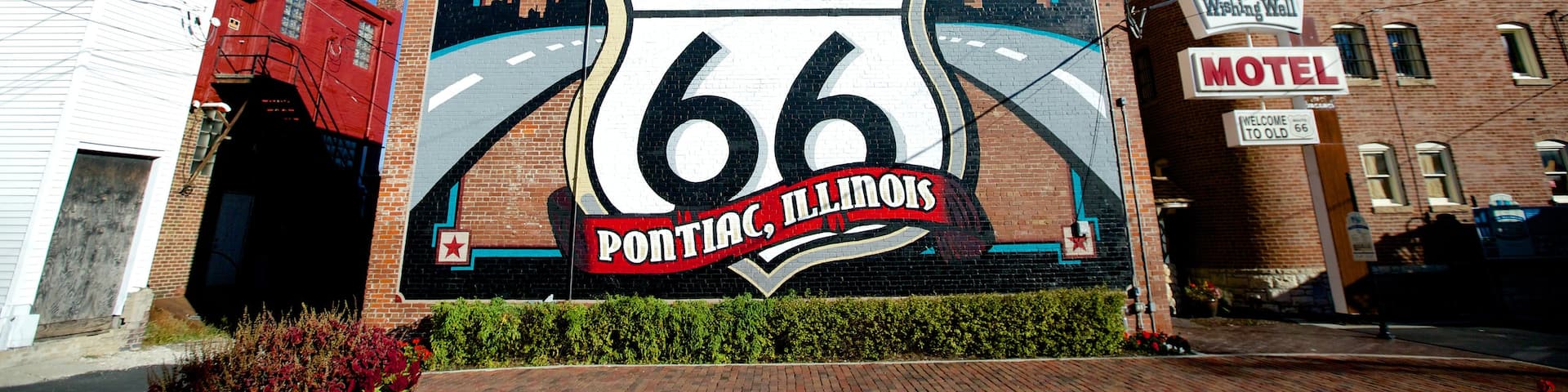 Pontiac featuring outdoor art