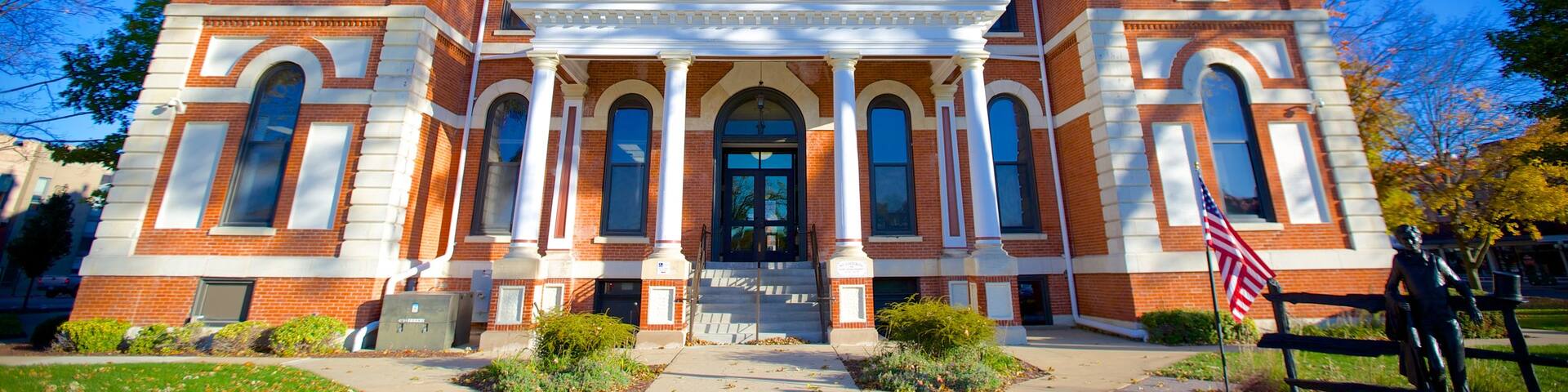 Illinois featuring an administrative buidling, heritage architecture and heritage elements