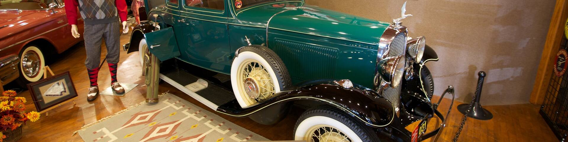 Illinois which includes interior views