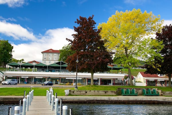 Lake George which includes a lake or waterhole