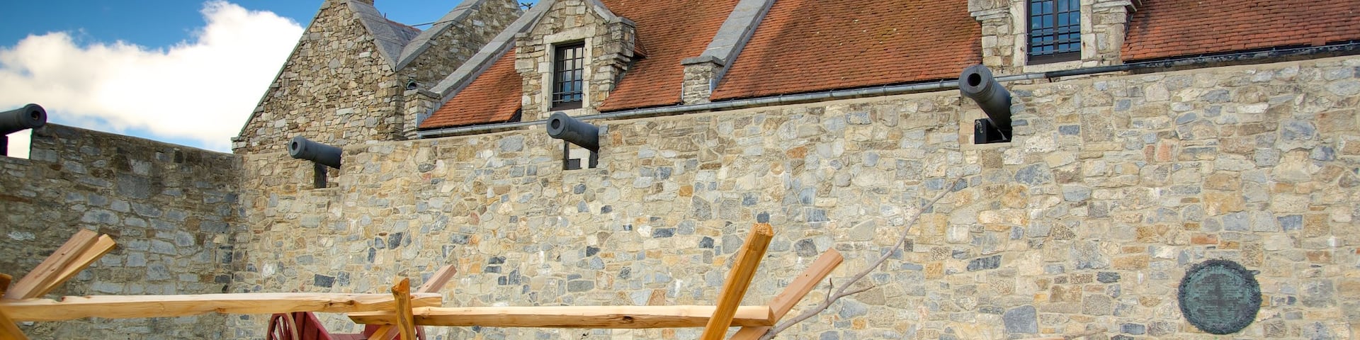 Fort Ticonderoga showing heritage elements
