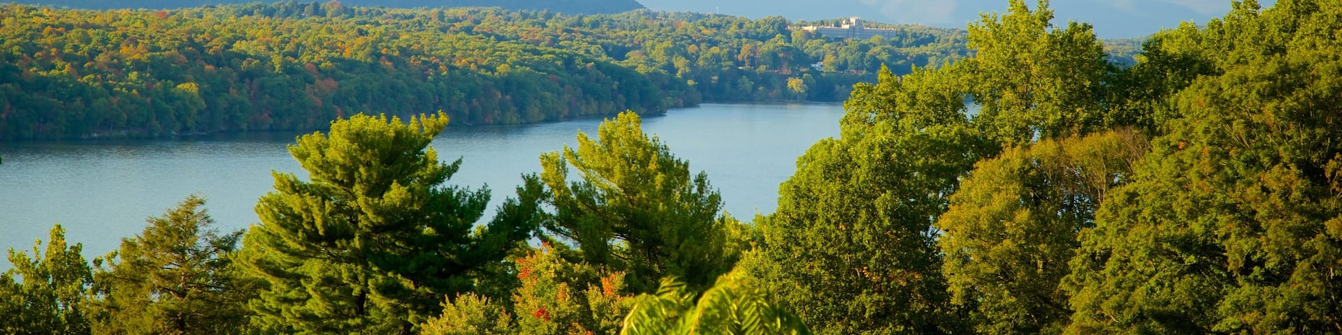 Vanderbilt Mansion National Historic Site showing a river or creek and tranquil scenes