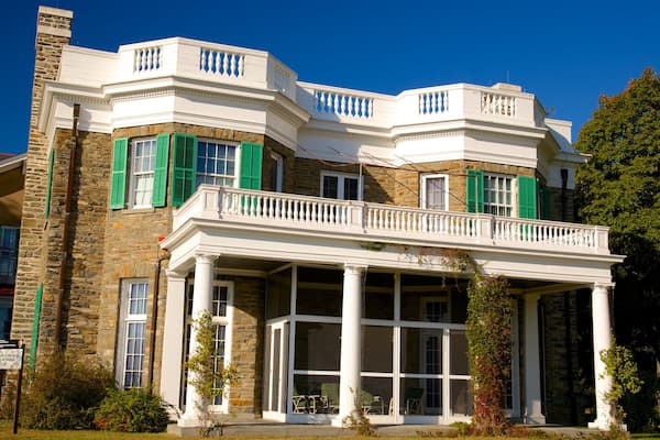 Franklin D. Roosevelt Presidential Library and Museum montrant patrimoine architectural et patrimoine historique