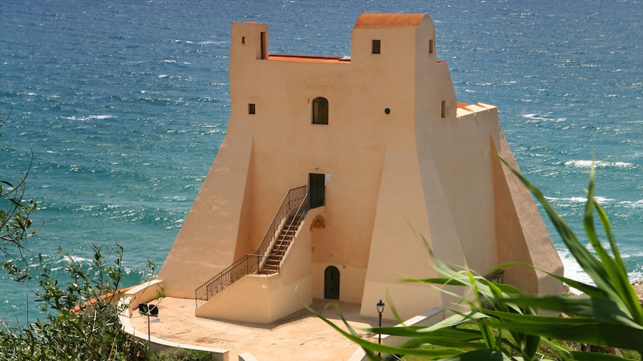 Sperlonga mostrando vista della costa