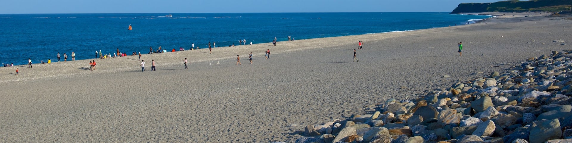 Chishingtan Beach which includes a beach and a pebble beach