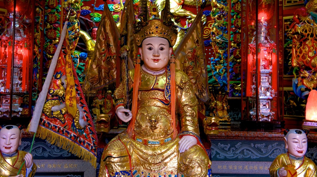 Temple Dianji qui includes temple ou lieu de culte et patrimoine historique