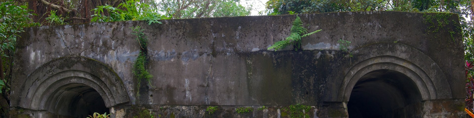 Shihciouling Fort which includes heritage elements and military items
