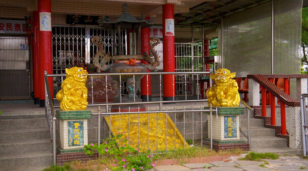 Zhongzheng Park featuring religious elements and a park