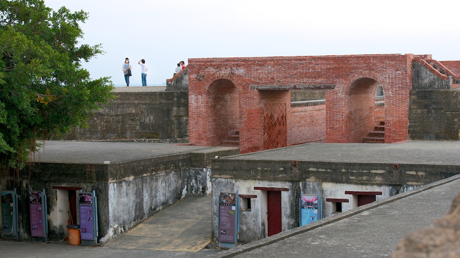 Cihou Fort featuring building ruins and heritage elements