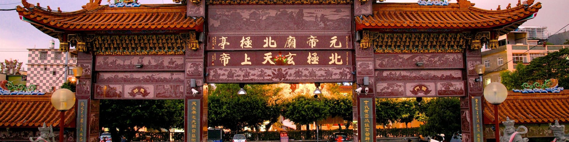 Beiji Xuantian Shangdi showing religious aspects and a temple or place of worship