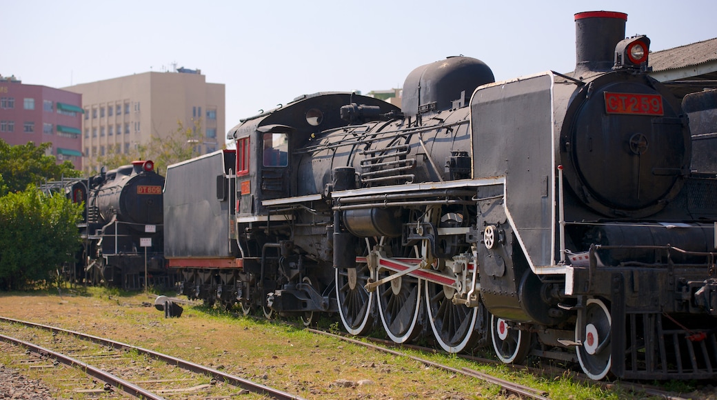 Museu da Ferrovia de Takao mostrando itens de ferrovia